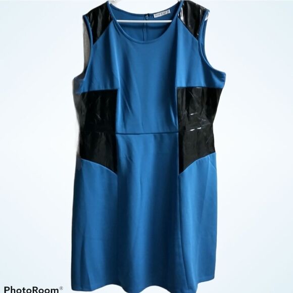 Spruce and Sage Blue and Black Bodycon Dress - Picture 1 of 6